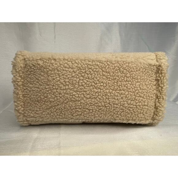 Primark Disney Winnie the Pooh Scarf Sherpa Fleece Borg Crossbody Mini Tote Bag - Picture 5 of 7